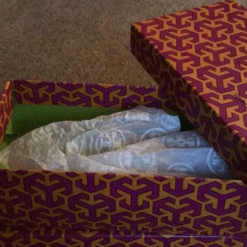 Tory Burch Boxes - Picture 3 of 3